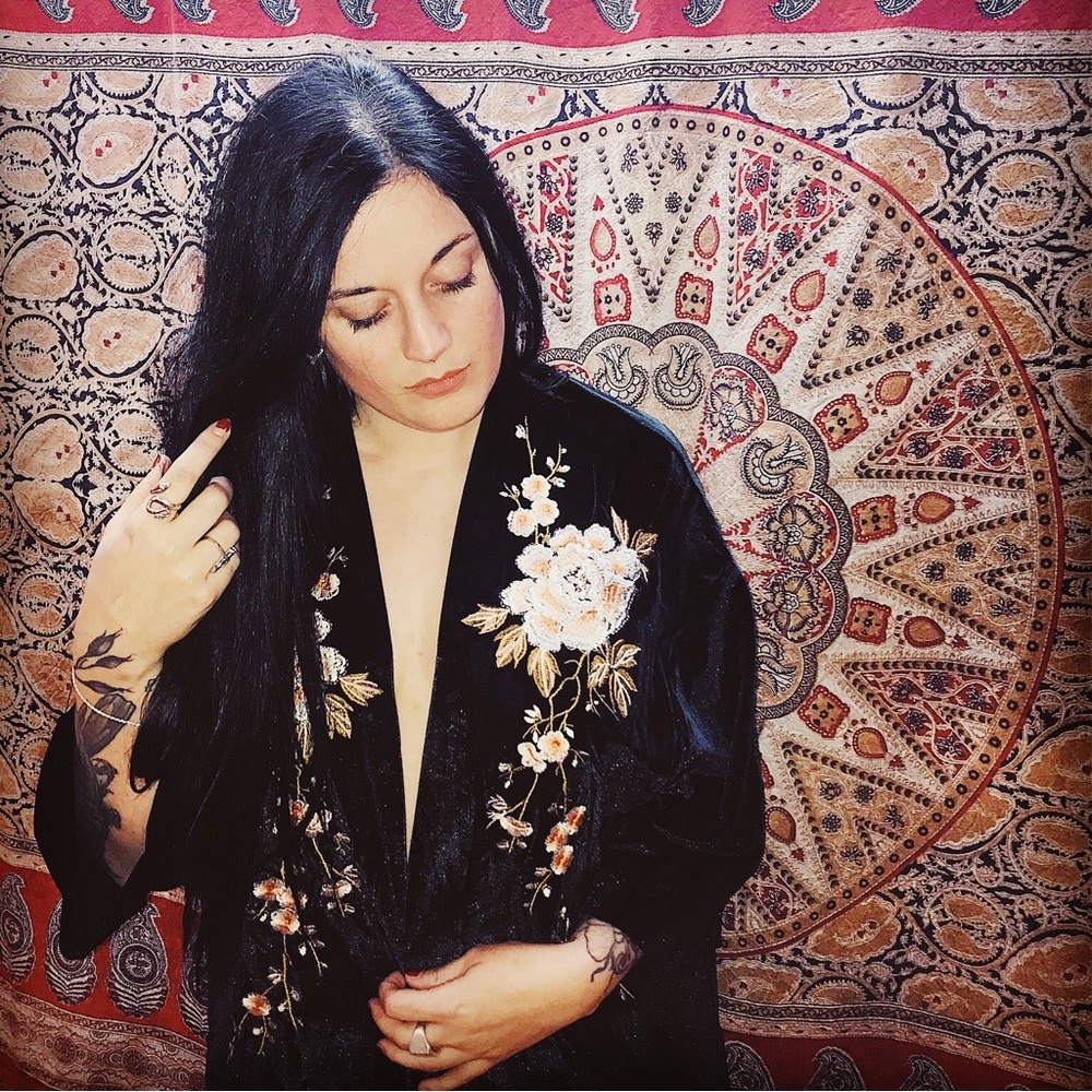 Stevie Velvet Kimono